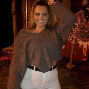 Meet your Posher, Olivia